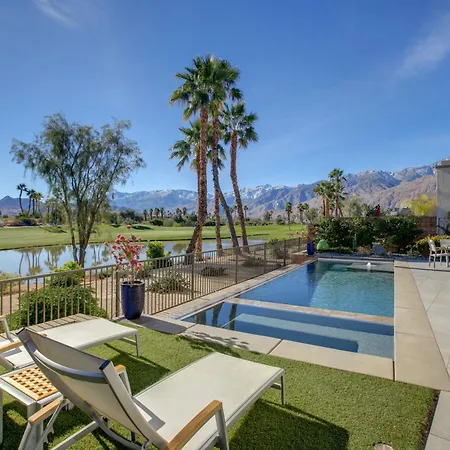 Palm Springs Oasis With Pool And Spa On Golf Course!